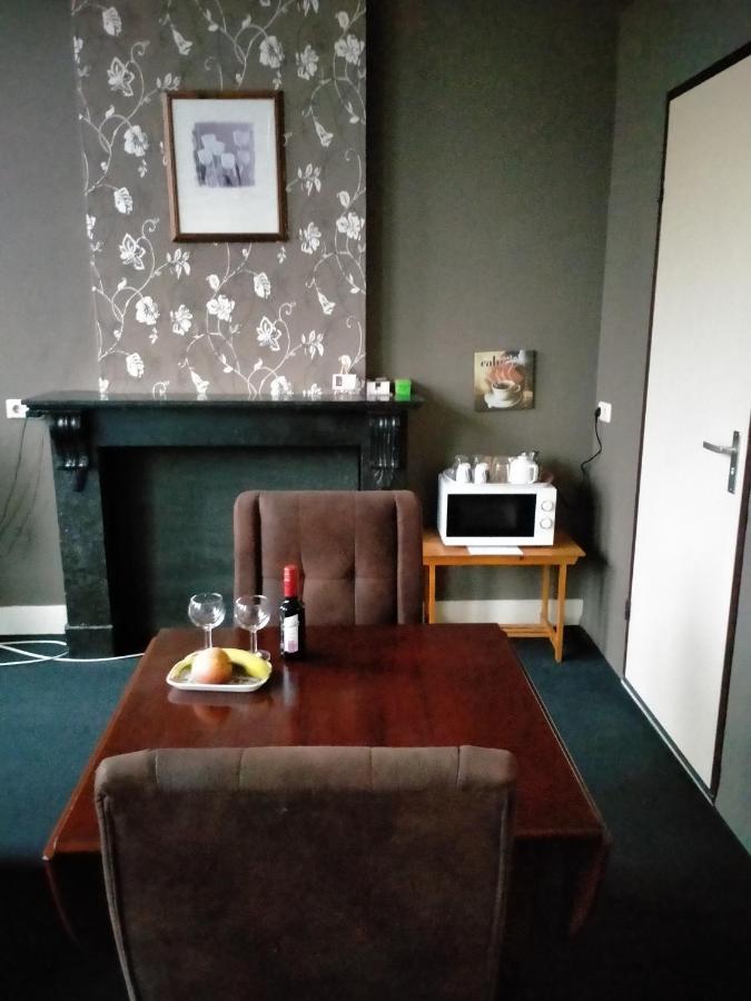 Op De Burg Bed & Breakfast Венло Екстериор снимка