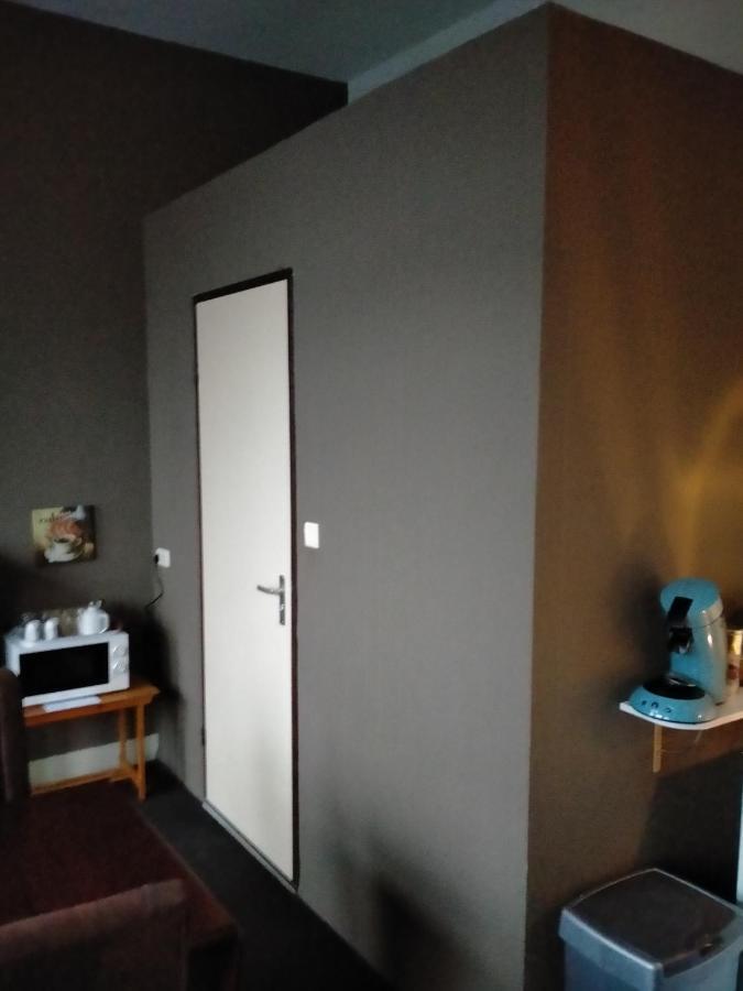 Op De Burg Bed & Breakfast Венло Екстериор снимка