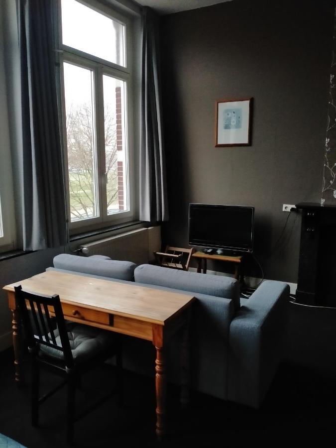 Op De Burg Bed & Breakfast Венло Екстериор снимка