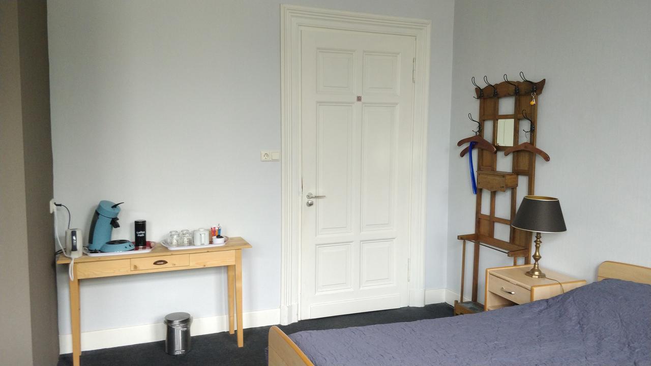 Op De Burg Bed & Breakfast Венло Екстериор снимка