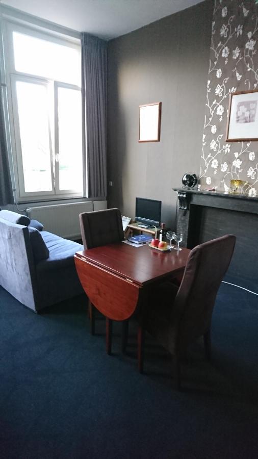 Op De Burg Bed & Breakfast Венло Екстериор снимка