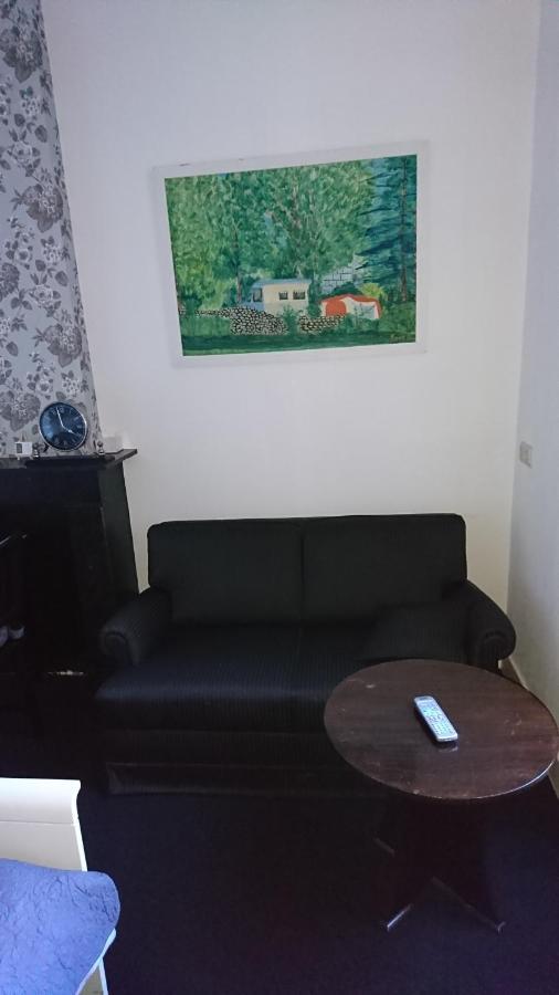 Op De Burg Bed & Breakfast Венло Екстериор снимка