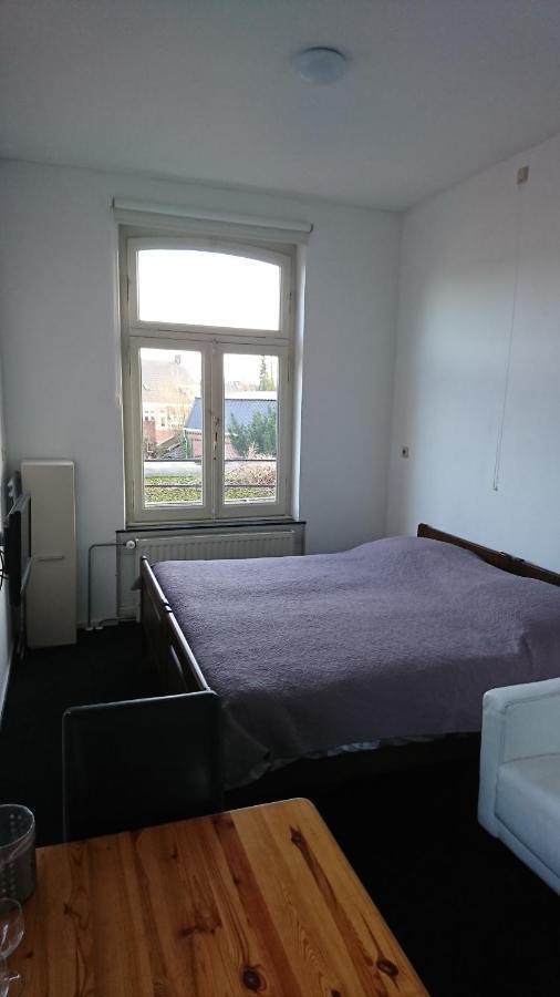 Op De Burg Bed & Breakfast Венло Екстериор снимка